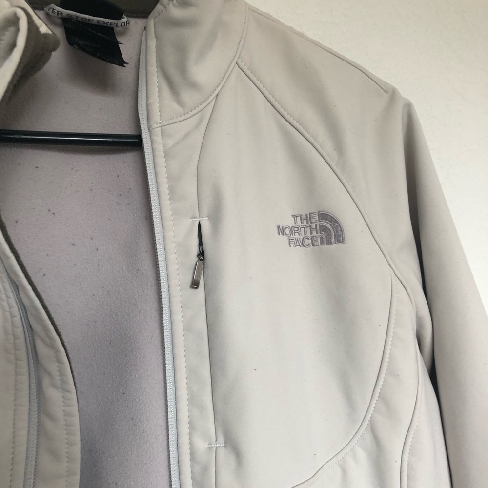 Women’s The North Face jacket, medium - Picture 4 of 5